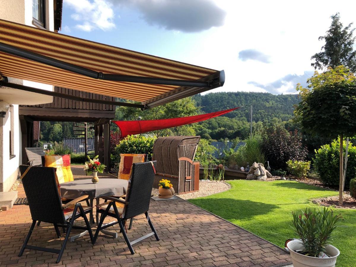 Ferienwohnung Rennsteigblick Suhl Esterno foto