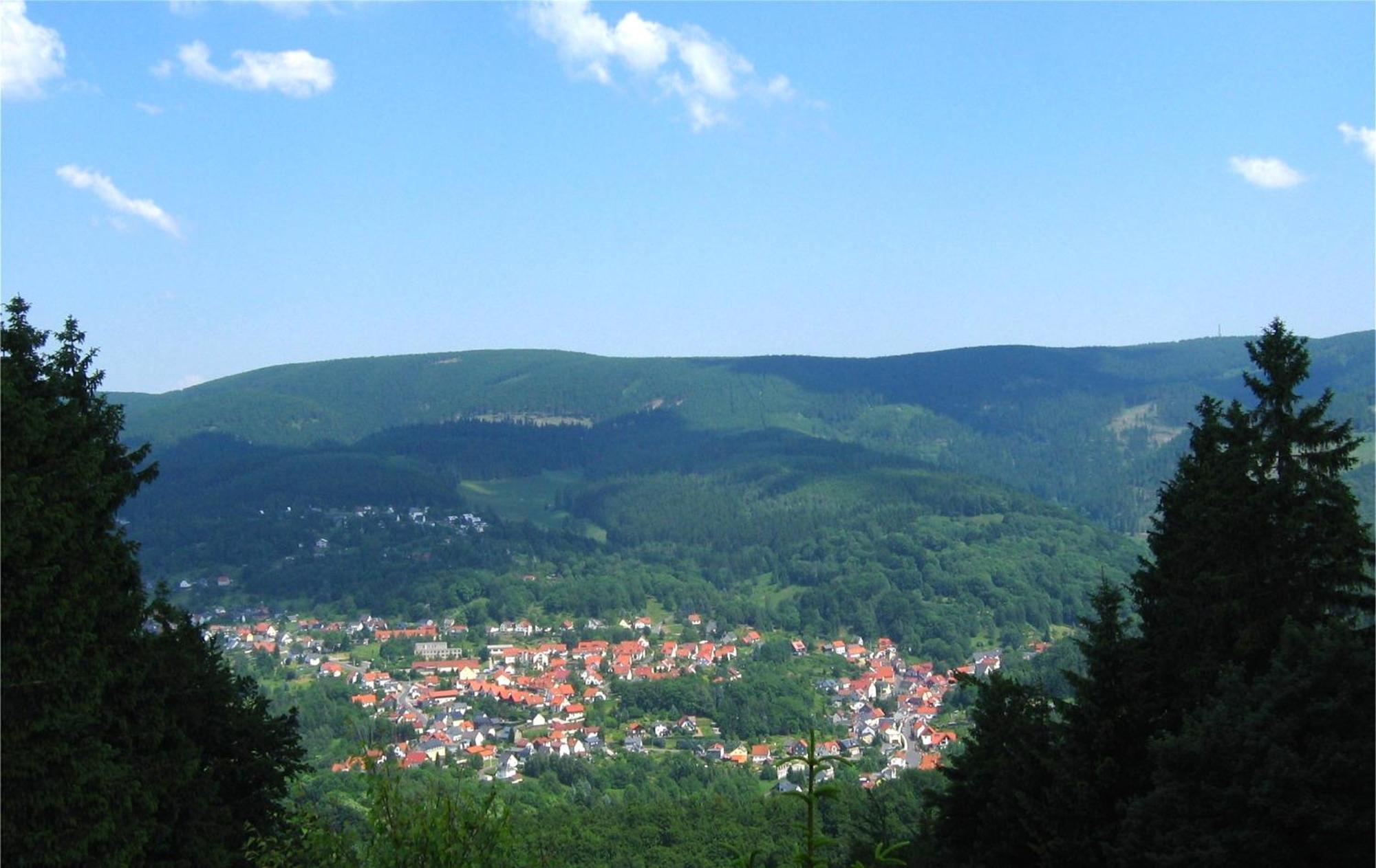 Ferienwohnung Rennsteigblick Suhl Esterno foto